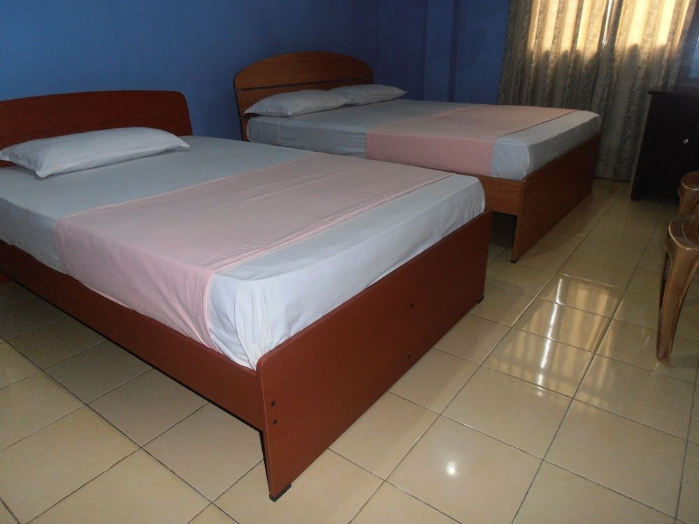 undefined Ritzy Residence 7