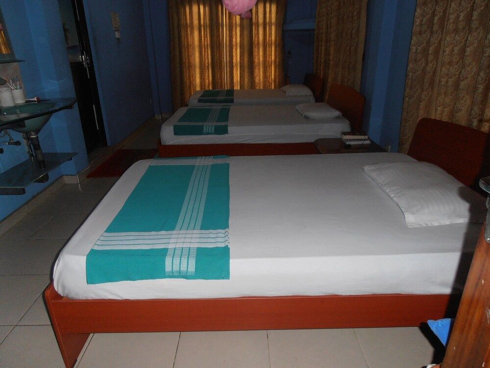 undefined Ritzy Residence 5