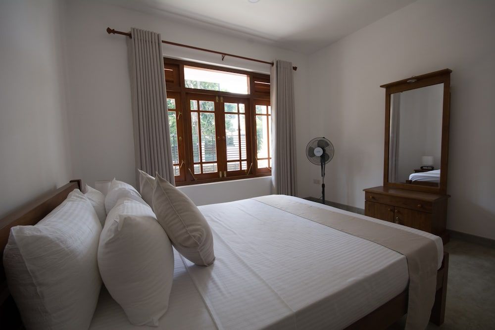 undefined Villa Mount Melody 9