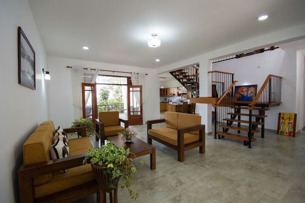 undefined Villa Mount Melody 8