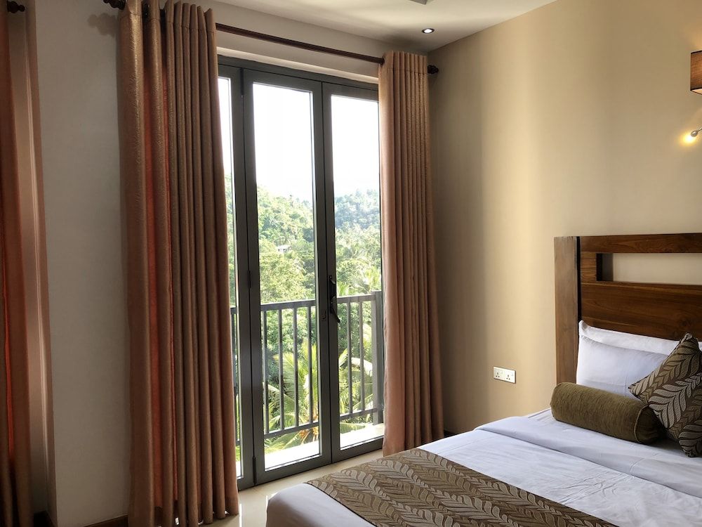 Rivendell Hotel Superior Double Room 6