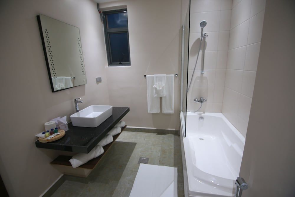 Rivendell Hotel Superior Double Room 4