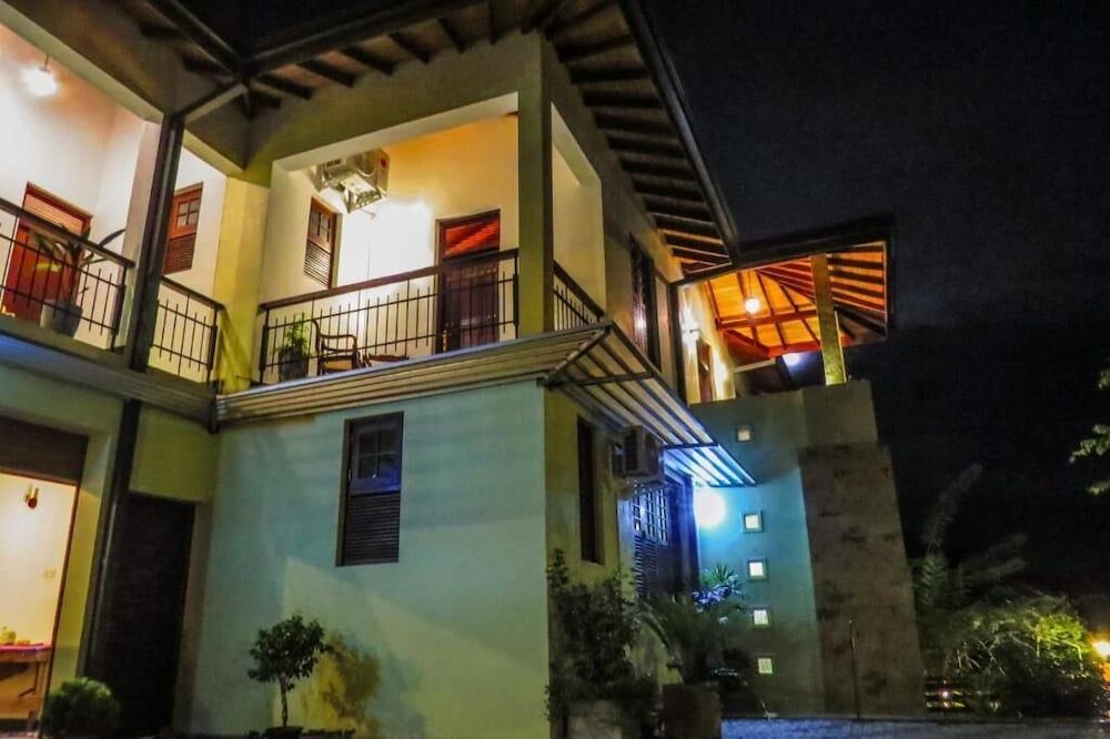 undefined The Tamarind 4