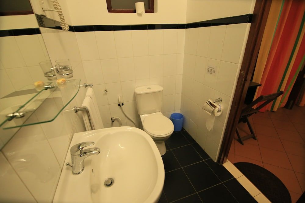 Singgah - Hostel Standard Double Room, 1 Double Bed, Non Smoking 8