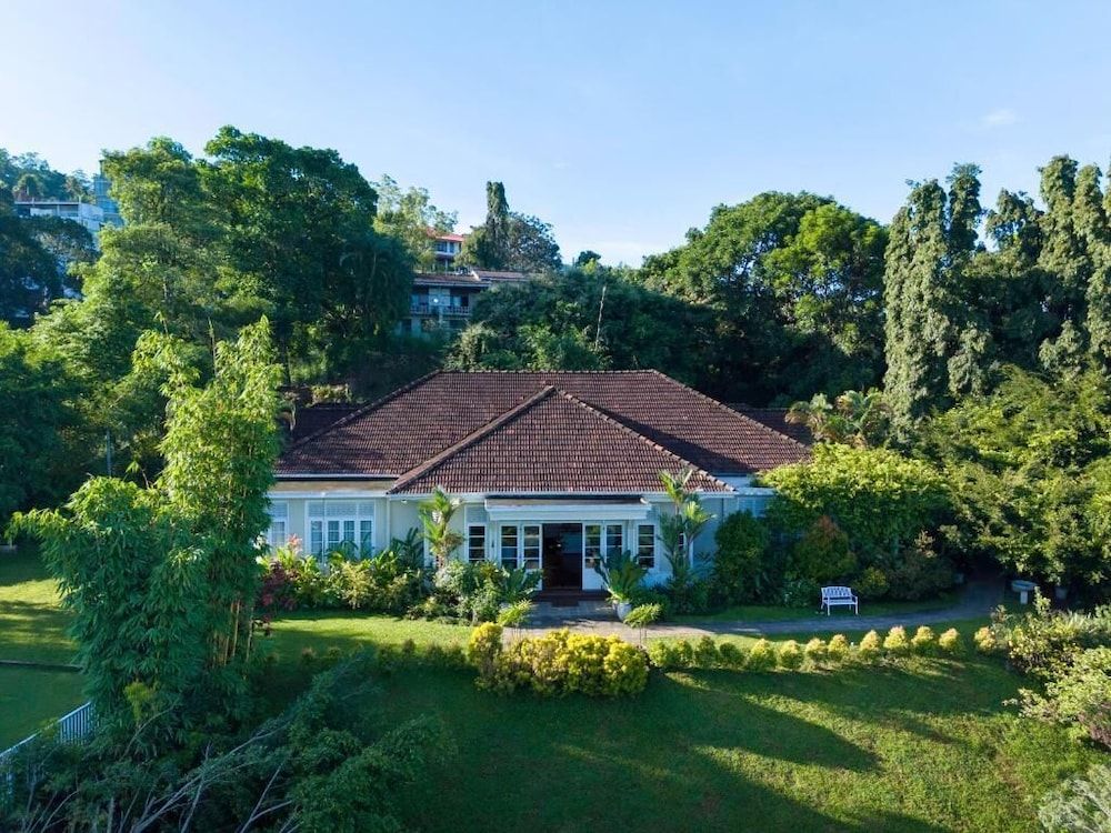 undefined Castle Hill Bungalow 6