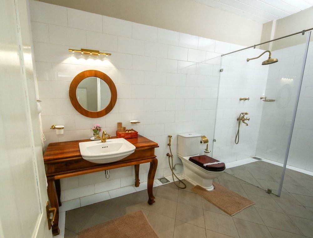 Castle Hill Bungalow Deluxe Double Room 12