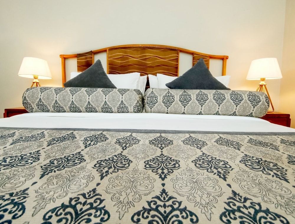 Castle Hill Bungalow Deluxe Double Room 3