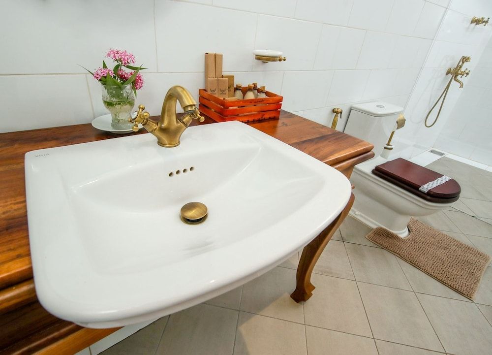 Castle Hill Bungalow Deluxe Double Room 9