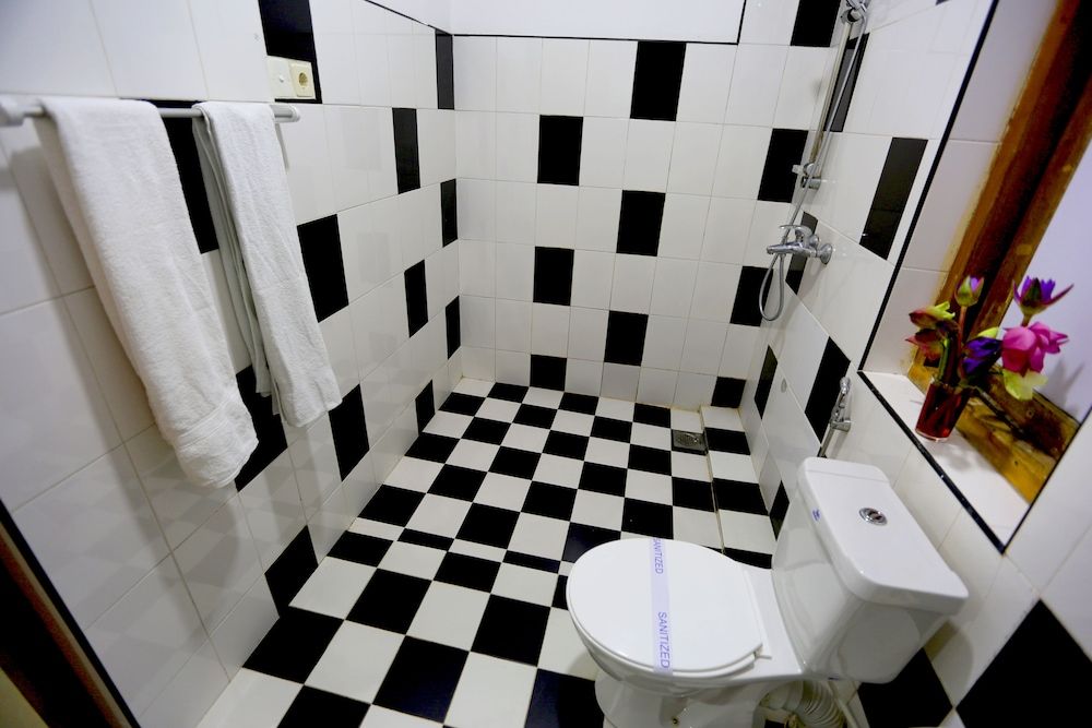 Hotel Mahaweli Spring Deluxe Triple Room, Non Smoking, Lake View 6