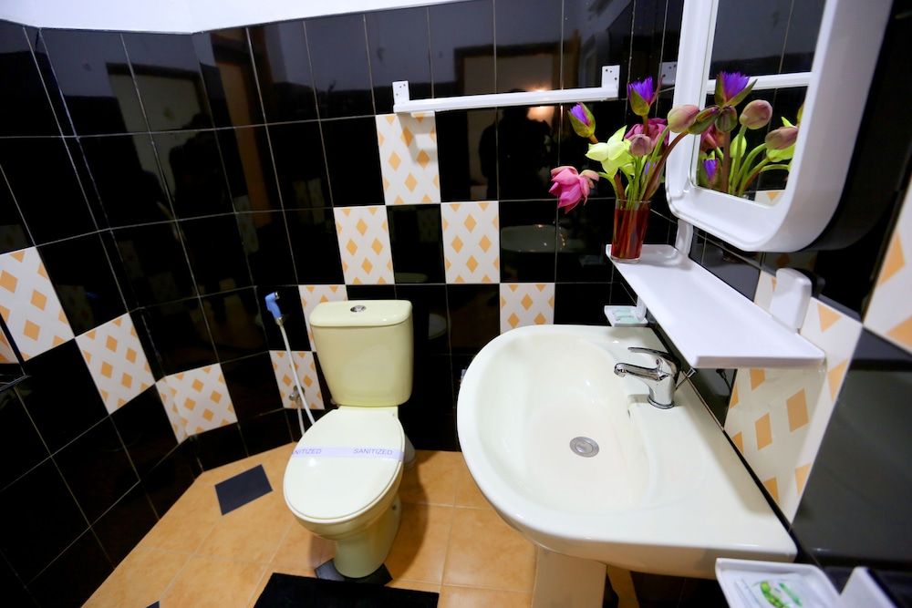 Hotel Mahaweli Spring Deluxe Double Room, Non Smoking, Lake View 8