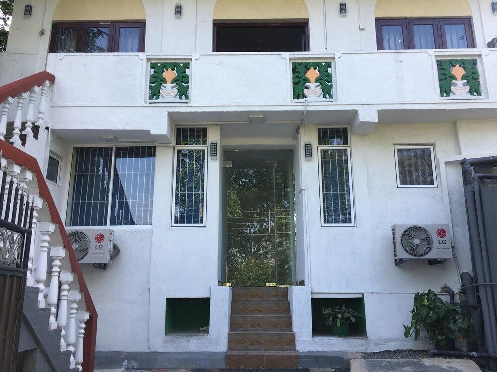 undefined Lake Corner Inn 4