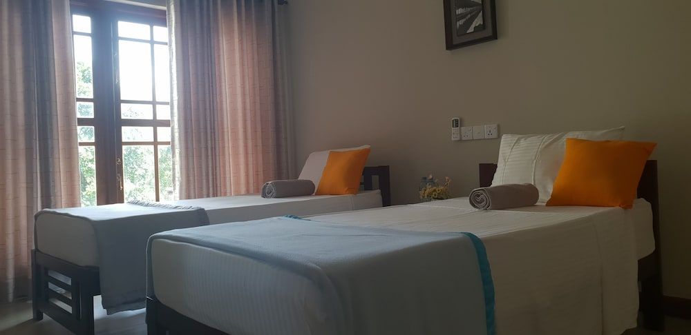 Windy Ridge Kandy Room "C" Classic Room 3