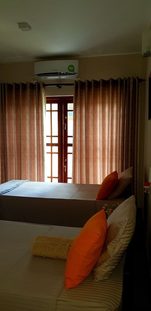 Windy Ridge Kandy Room "C" Classic Room