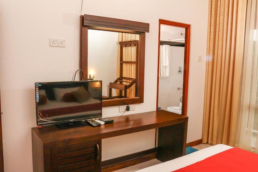 undefined Vin Roma Inn 5