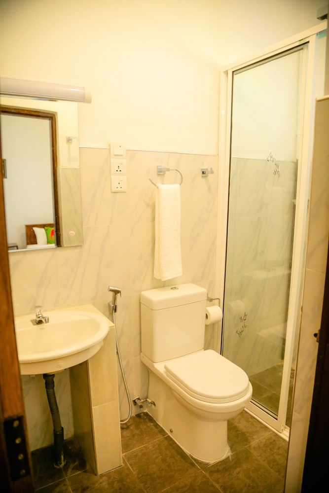 White Lodge Kandy Deluxe Triple Room, Multiple Beds, Accessible, Hill View 8