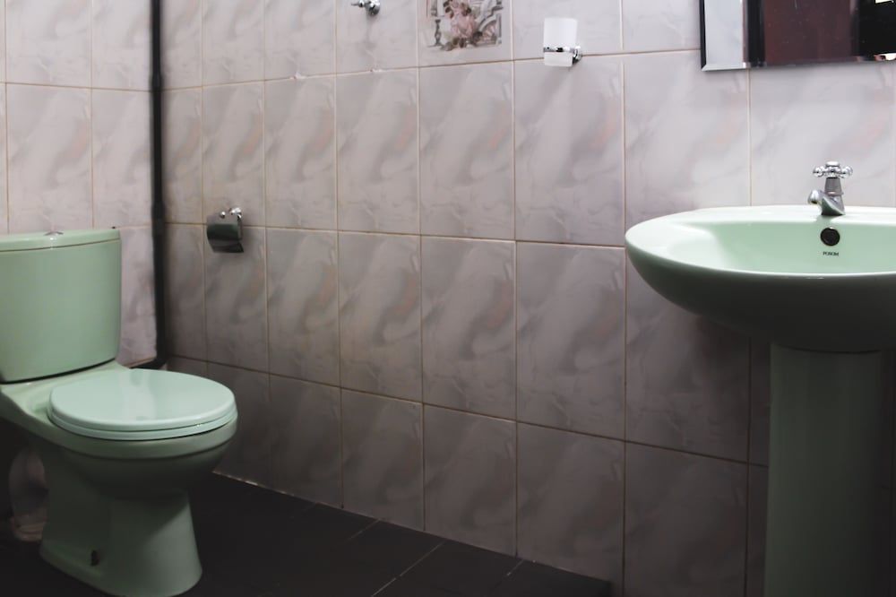 Stay Rumies Deluxe Room 14