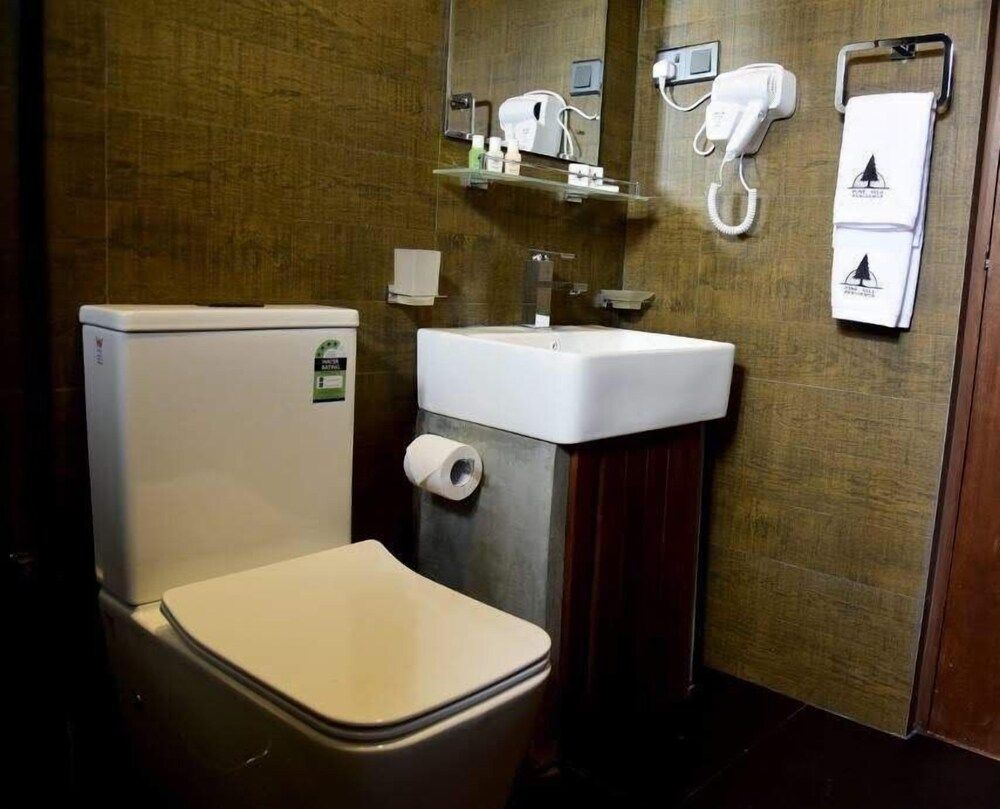 Pine Hill Residence Deluxe Double Room, Mountain View 5