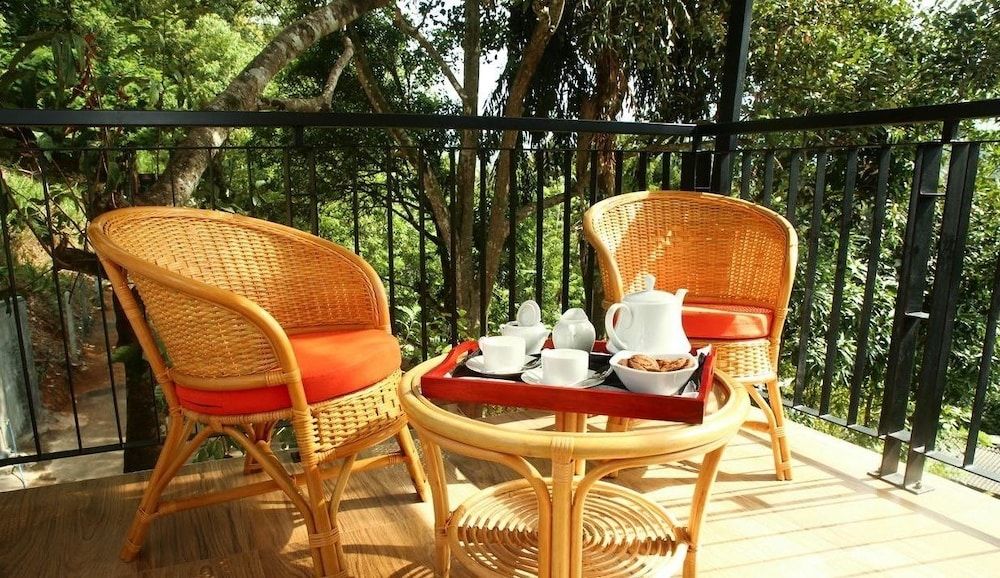 undefined Silver Sign Hotel and Gem Gallery