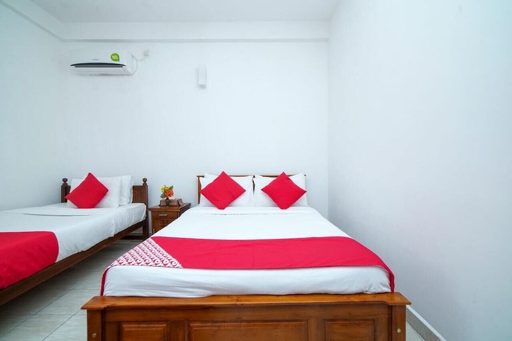 undefined OYO 576 Dazzling Villa 4