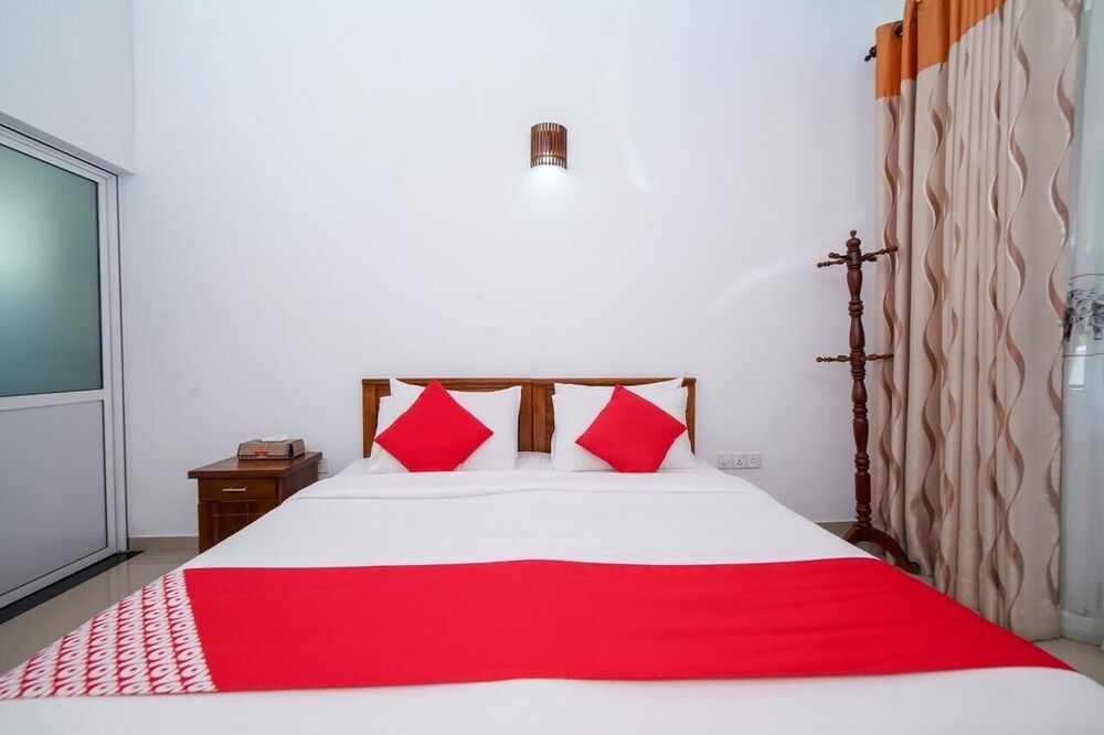 undefined OYO 576 Dazzling Villa 5