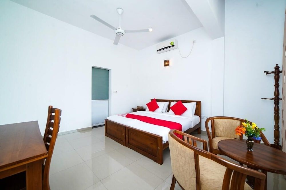 undefined OYO 576 Dazzling Villa 6