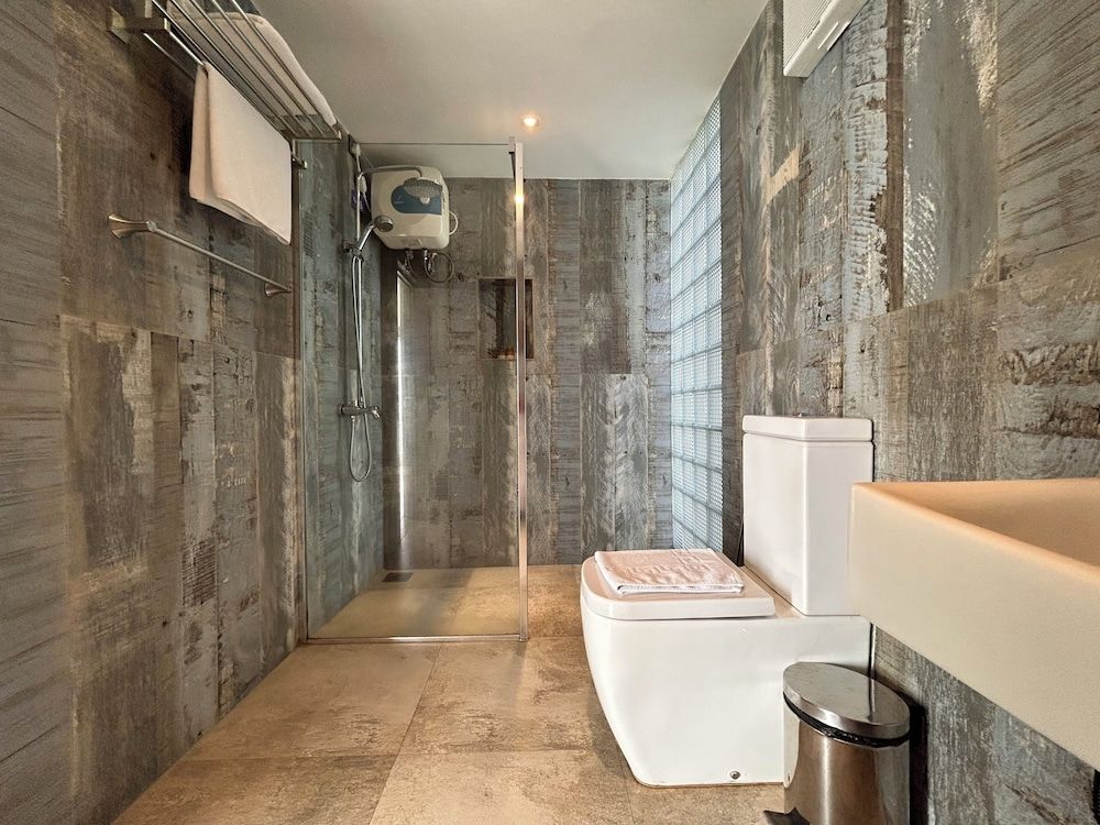 The Summit Deluxe Double Room 9