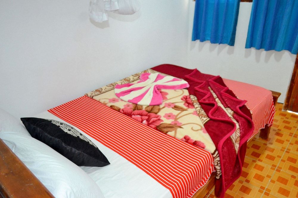 Economy Triple Room