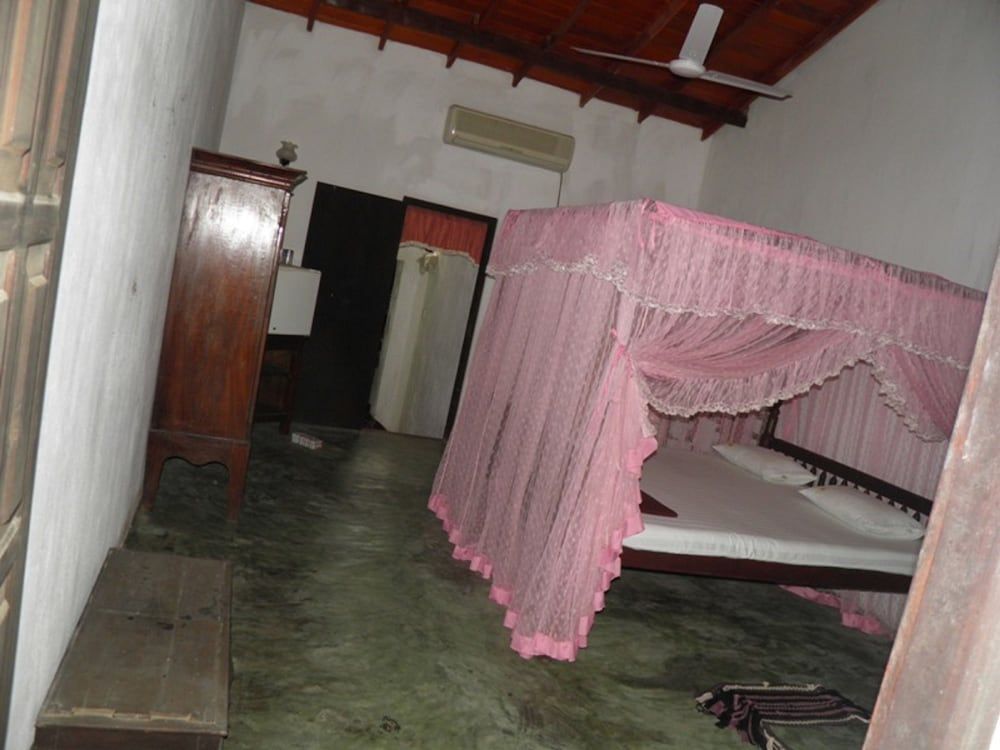 Deluxe Double Room, 1 King Bed, Garden View