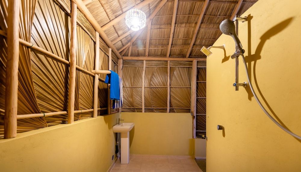 Blue Waters Arugambay ECO LUXURY BEACHFRONT DOUBLE CABANA 15