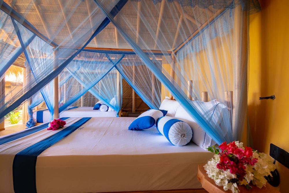 Blue Waters Arugambay ECO LUXURY BEACHFRONT DOUBLE CABANA 6