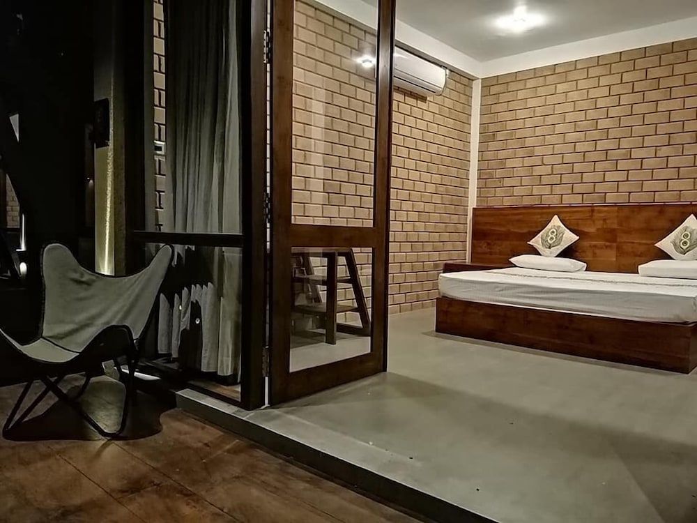 Breezy Lake Eco Friendly Cabanas Yala Standard Double Room 2