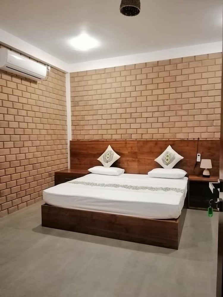 Breezy Lake Eco Friendly Cabanas Yala Standard Double Room 3