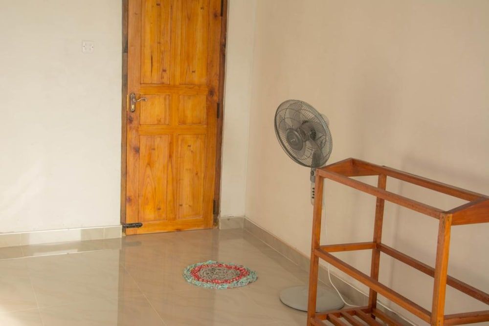 The Onestar Homestay Deluxe Double Room with Balcony 12