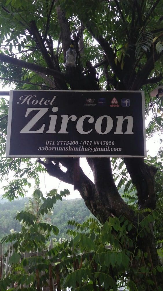 Zircon Ella Standard Double Room 13