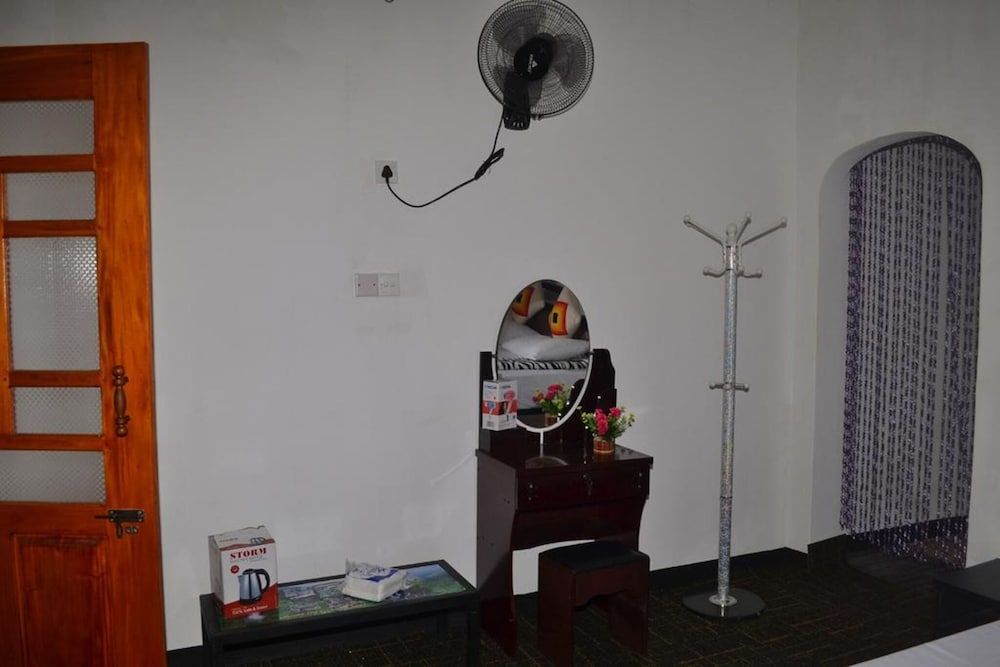 undefined Pine Village Home Stay 8