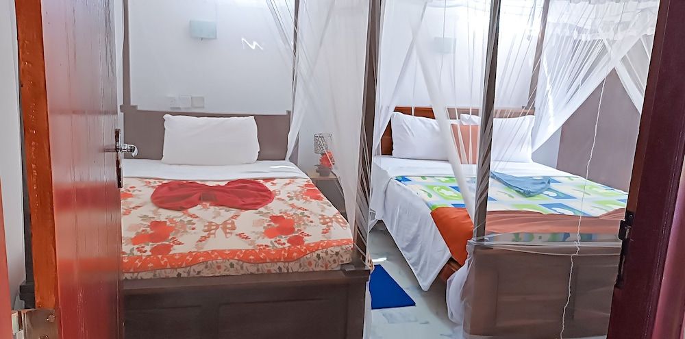 undefined Mount Crest Lodge 3