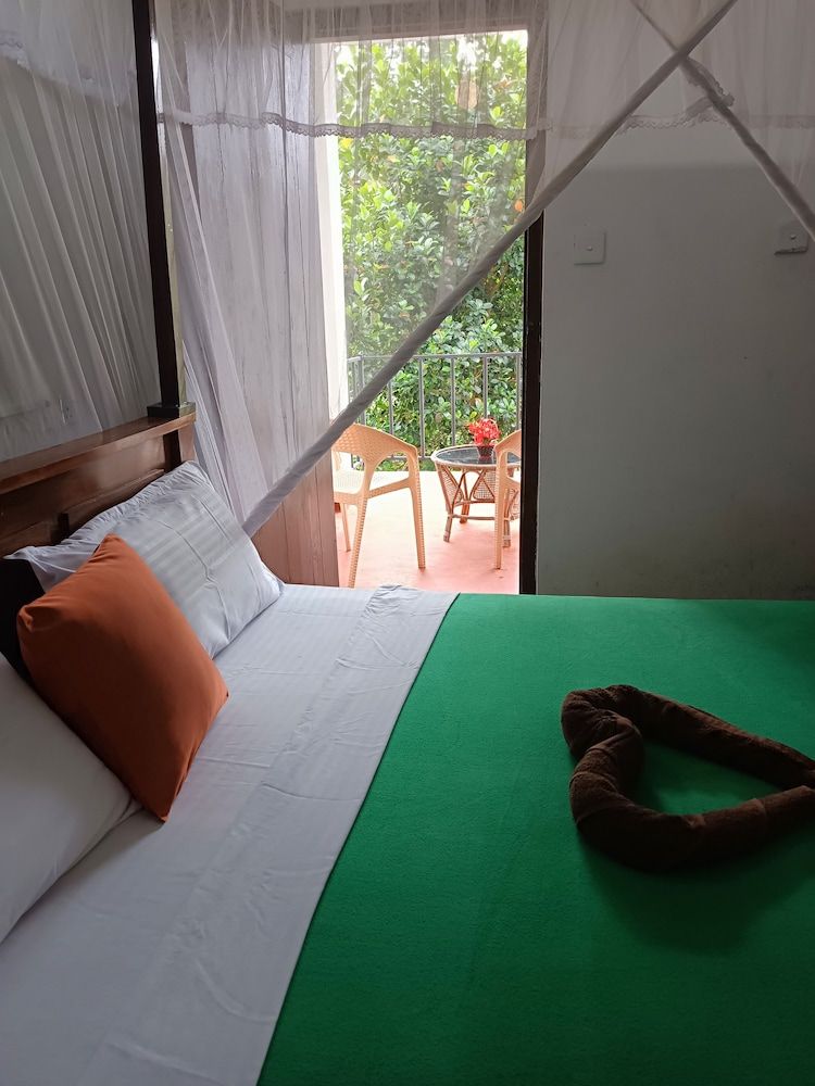 Mount Crest Lodge Comfort Double or Twin Room, Balcony, Mountain View 12