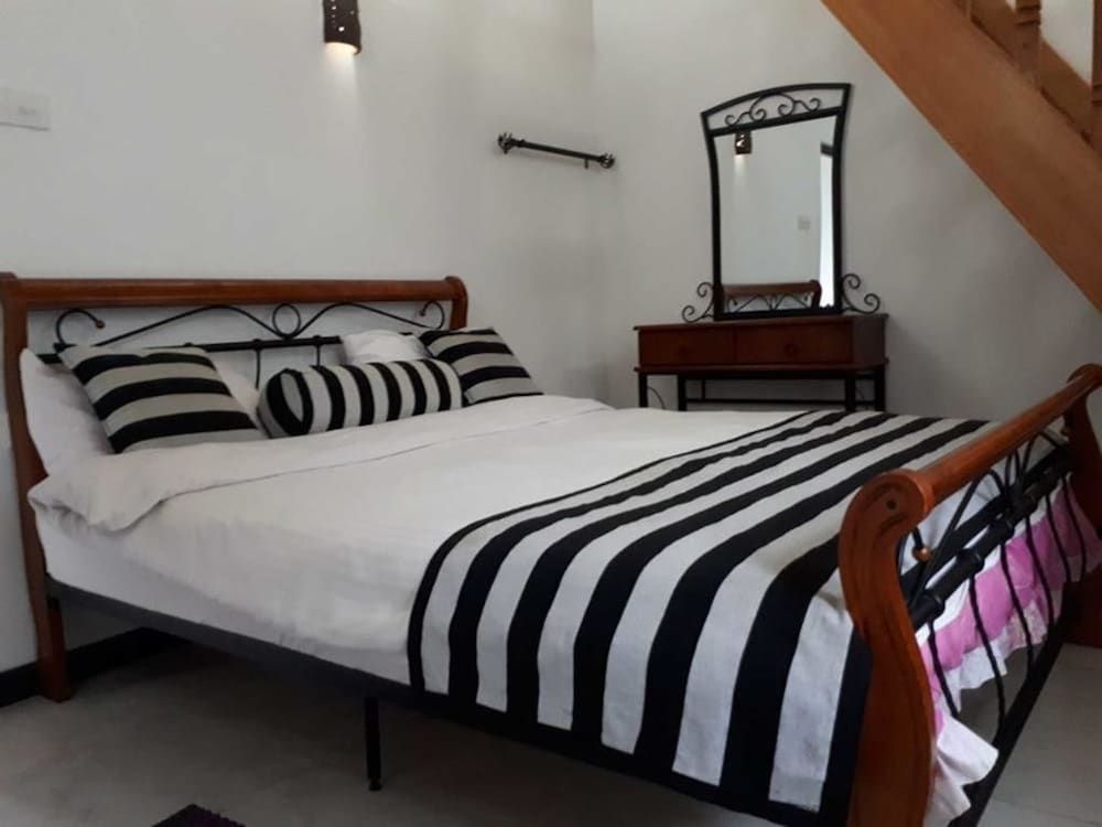 undefined Grand 39 8