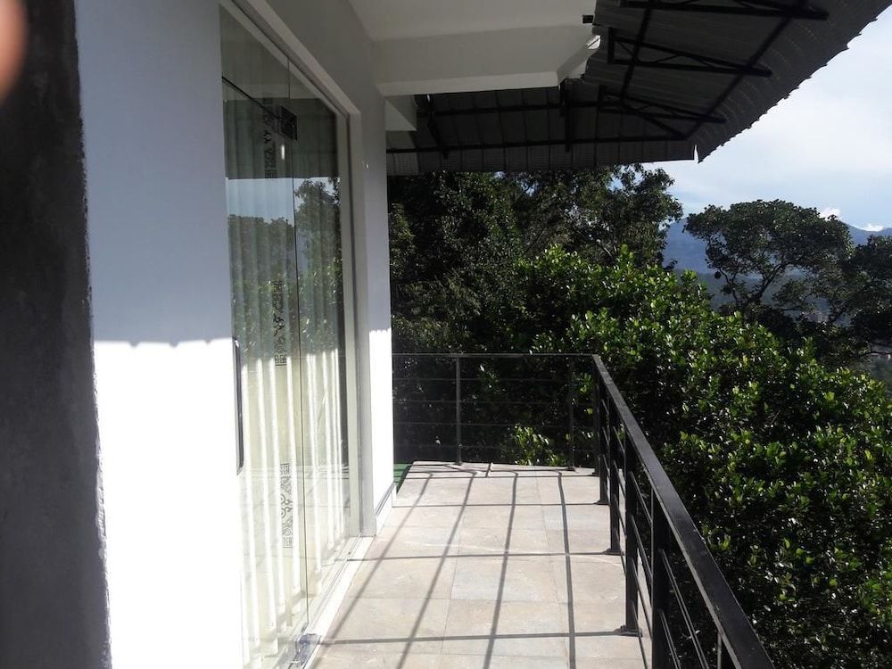 The Onex Paradise Ella Triple Room, Multiple Beds, Non Smoking 5