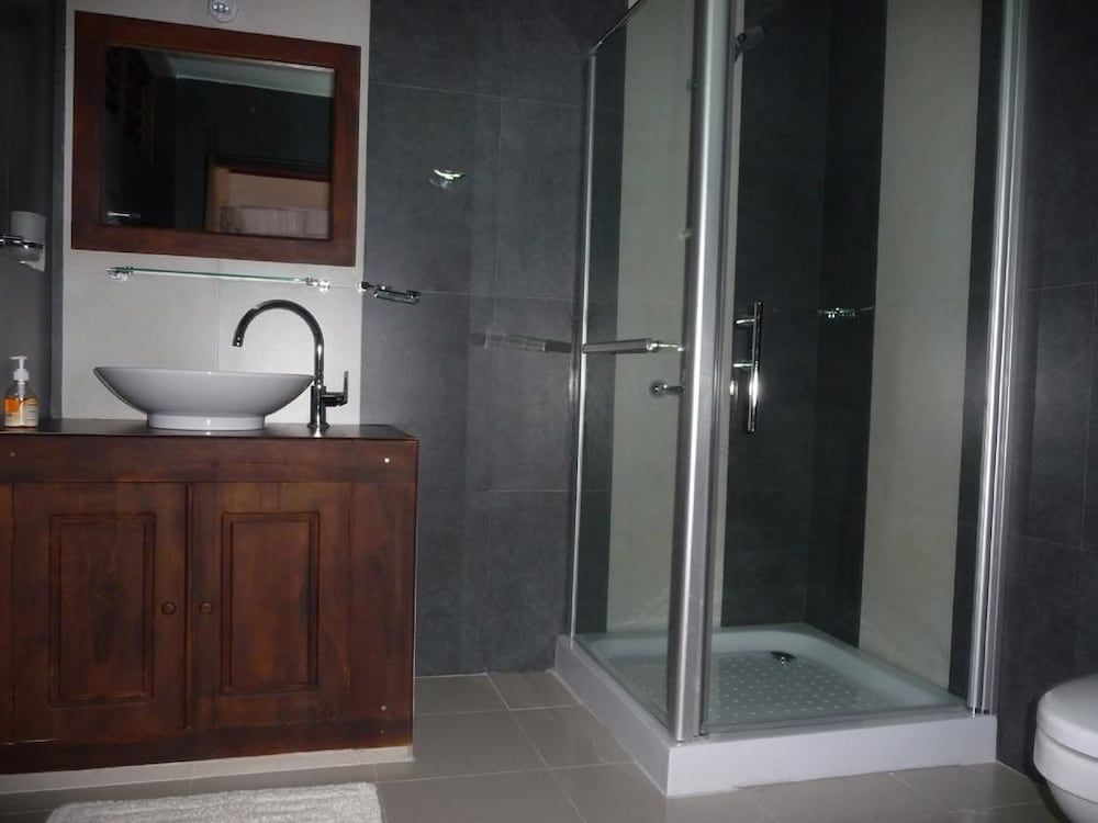 Feelin' Good Resort Deluxe Cottage, Multiple Beds, Non Smoking, Mountain View 4