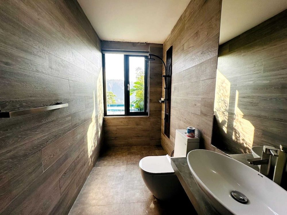 Ella Flower Garden Resort Deluxe Suite 9