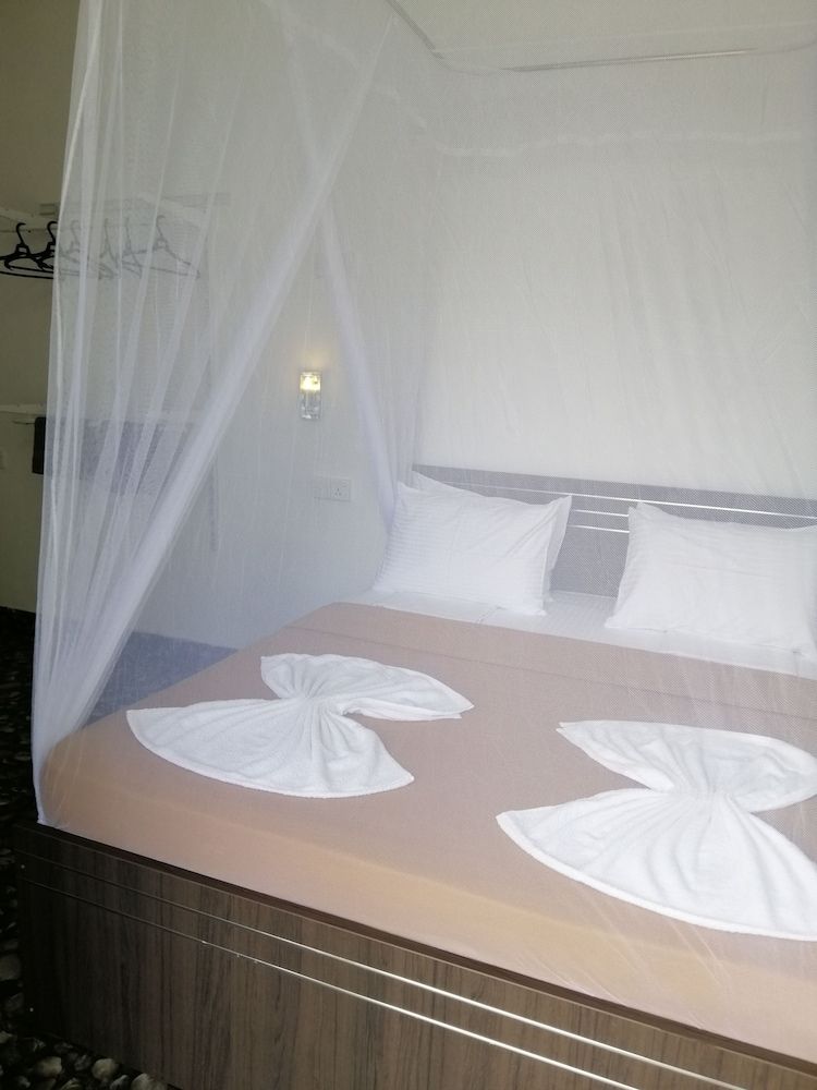 undefined SunTop Inn 9