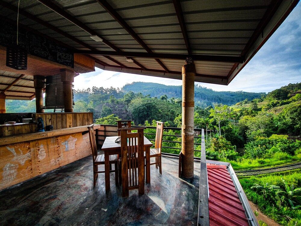 Hotel Levon Deluxe Double or Twin Room 6