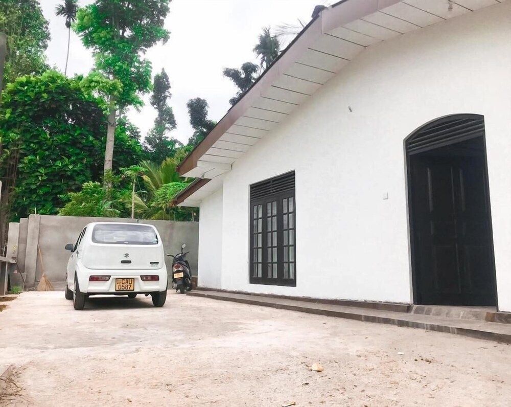 undefined Ella Arcadia Mount