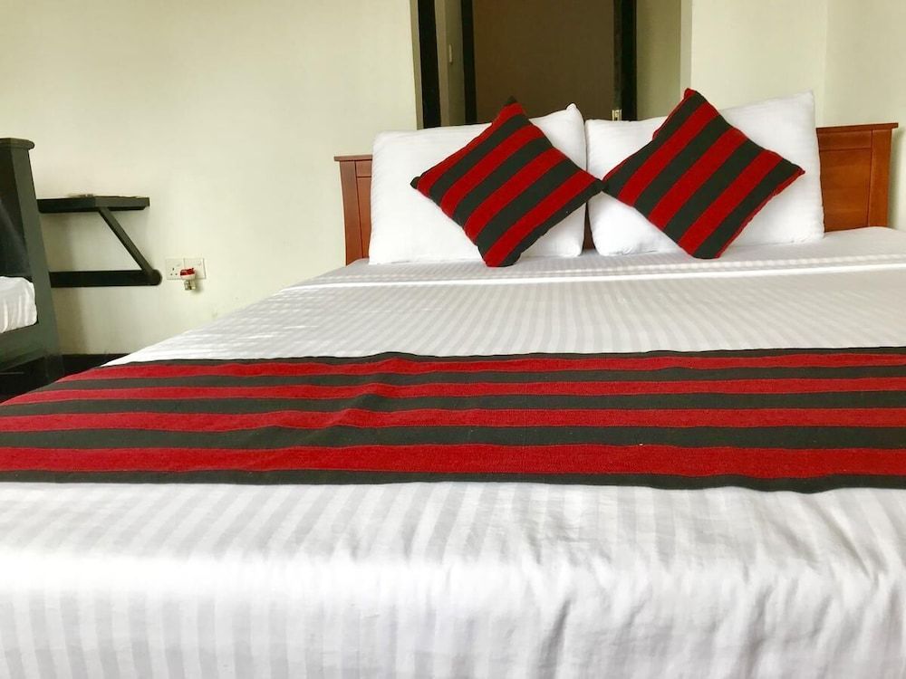 undefined Shades Ella 8