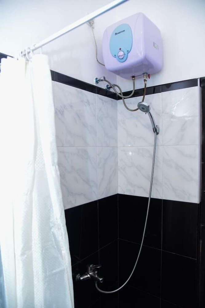 undefined Shades Ella 10