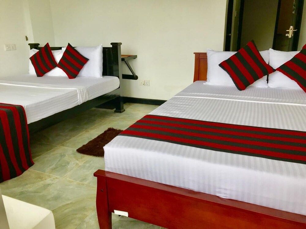 undefined Shades Ella 9