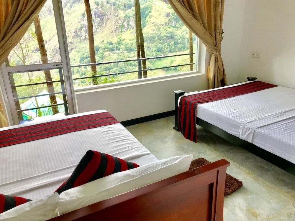 undefined Shades Ella 4