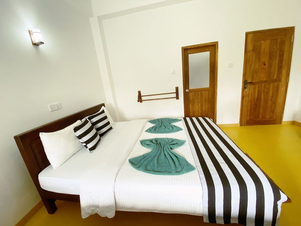 Misty Elegance Ella Deluxe Double Room 8