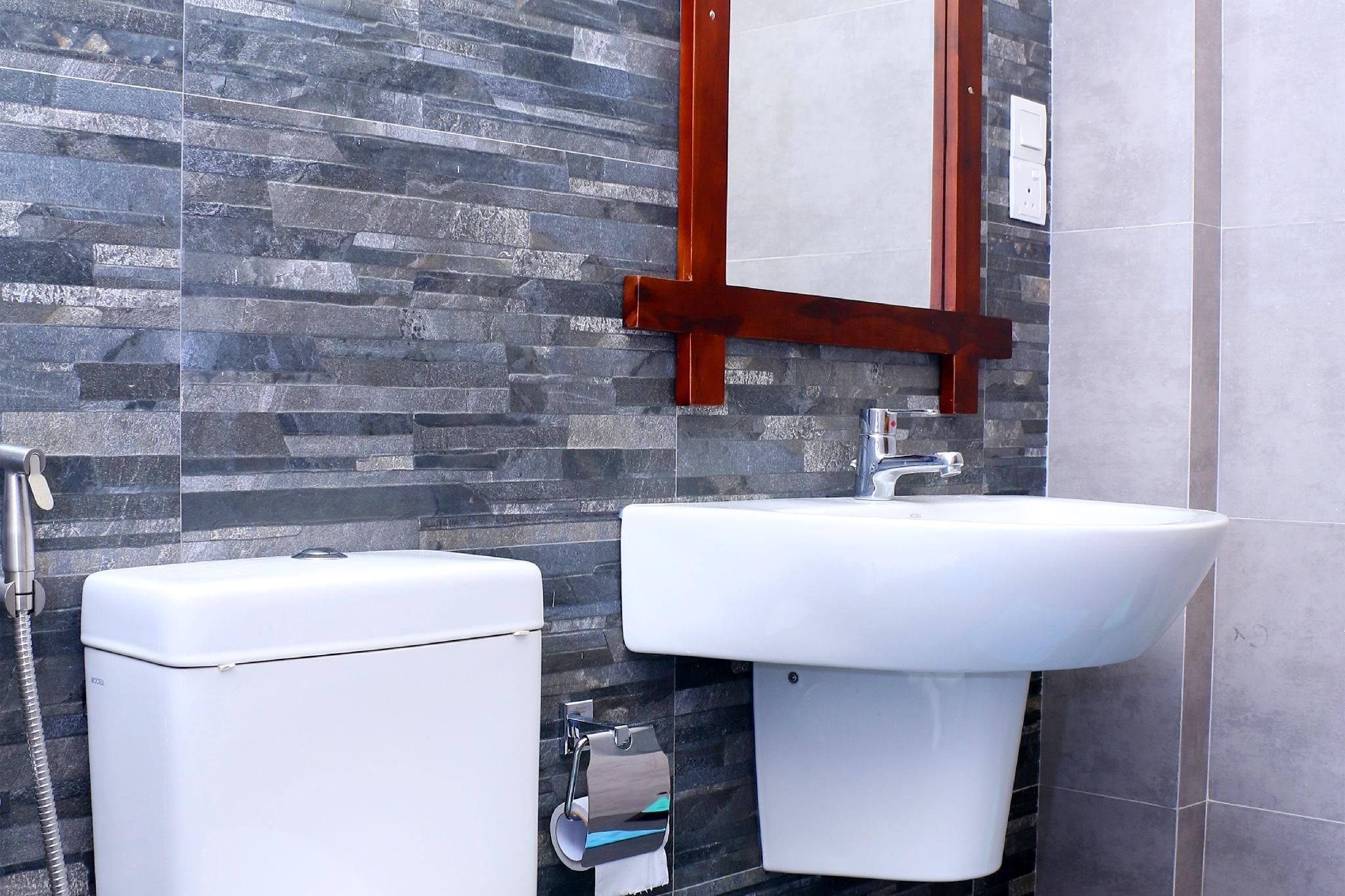 Misty Elegance Ella Deluxe Triple Room 7